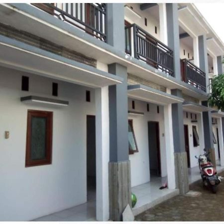 Hotel Griya Anugerah Mojokerto Esterno foto
