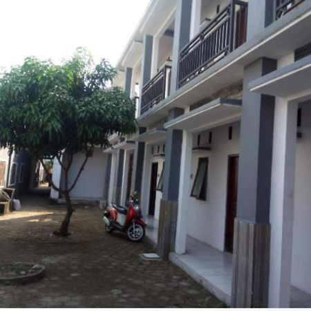 Hotel Griya Anugerah Mojokerto Esterno foto