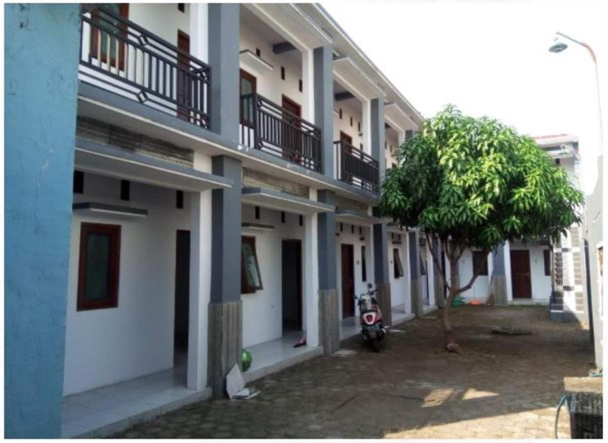 Hotel Griya Anugerah Mojokerto Esterno foto